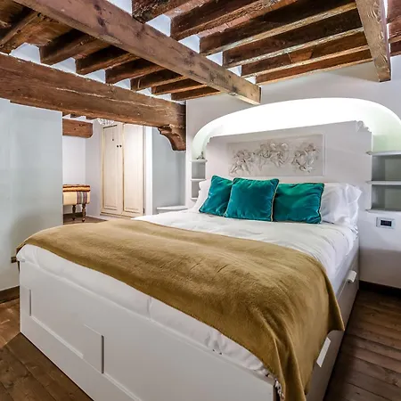 Apartamento Hostly-suite Magnifica Al Borgo-central Elegance