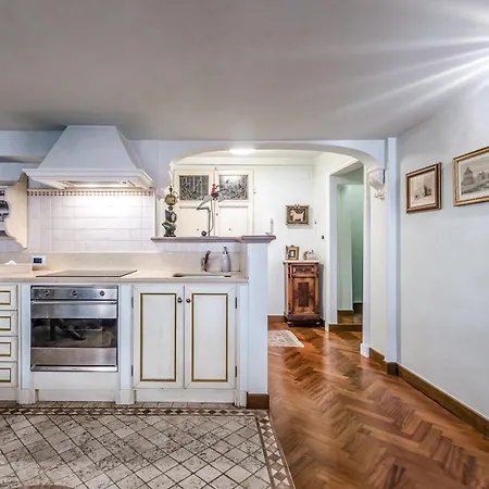 Hostly-suite Magnifica Al Borgo-central Elegance Apartamento
